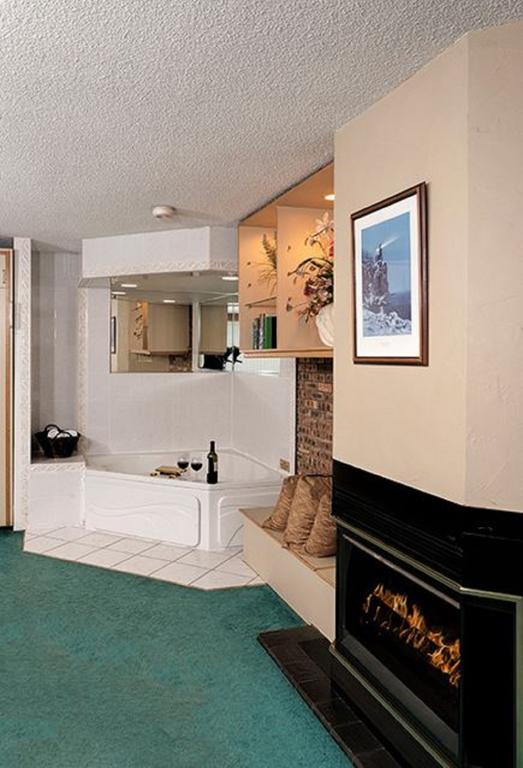 دولوث Voyageur Lakewalk Inn المظهر الخارجي الصورة